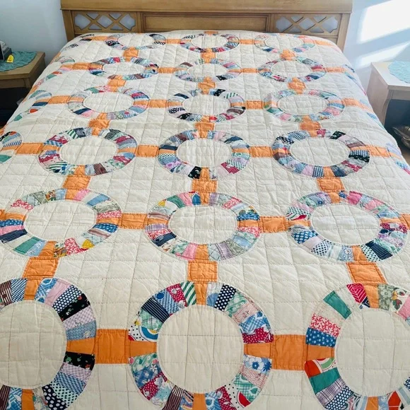 Vintage Handmade WEDDING RING PATTERN Artisan Patchwork Quilt- STUNNING - Picture 1 of 13